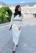 Ukrainian mail order bride Mariya from Lviv with brunette hair and brown eye color - image 4