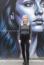 Ukrainian mail order bride Olena from Kropivnitskiy with blonde hair and brown eye color - image 5