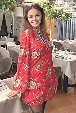 Ukrainian mail order bride Mariia from Prague with light brown hair and brown eye color - image 5