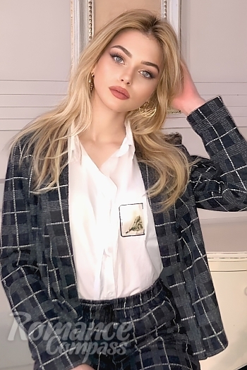 Ukrainian mail order bride Daria from Kharkiv with blonde hair and blue eye color - image 1