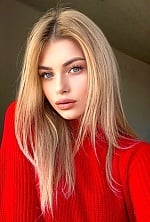 Ukrainian mail order bride Daria from Kharkiv with blonde hair and blue eye color - image 4