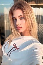 Ukrainian mail order bride Daria from Kharkiv with blonde hair and blue eye color - image 3