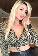 Ukrainian mail order bride Victoria from Sofia with blonde hair and brown eye color - image 9