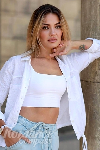 Ukrainian mail order bride Mariia from Kyiv with blonde hair and brown eye color - image 1