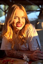 Ukrainian mail order bride Mariia from Paris with blonde hair and hazel eye color - image 15