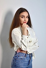 Ukrainian mail order bride Diana from Kyiv with light brown hair and brown eye color - image 4