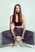 Ukrainian mail order bride Inna from Lviv with light brown hair and brown eye color - image 4