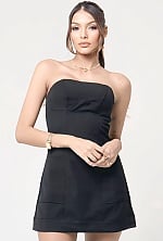 Ukrainian mail order bride Bruna from São Paulo do Potengi with light brown hair and brown eye color - image 5