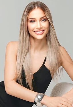 Cristina, 30 y.o. from Chisinau, Moldova