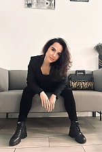 Ukrainian mail order bride Olena from Florence with brunette hair and brown eye color - image 40