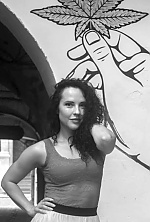 Ukrainian mail order bride Olena from Florence with brunette hair and brown eye color - image 57