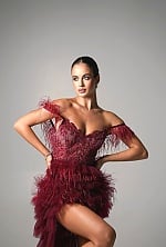 Ukrainian mail order bride Olga from Kyiv with light brown hair and brown eye color - image 5