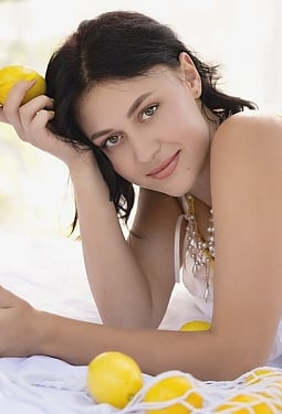 Elena, 27 y.o. from Kyiv, Ukraine