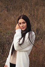 Ukrainian mail order bride Elena from Kyiv with brunette hair and green eye color - image 2