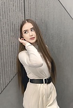 Ukrainian mail order bride Diana from Kyiv with light brown hair and blue eye color - image 4