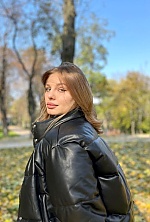 Ukrainian mail order bride Victoria from Kyiv with light brown hair and green eye color - image 8