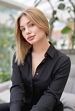 Ukrainian mail order bride Victoria from Kyiv with light brown hair and green eye color - image 3