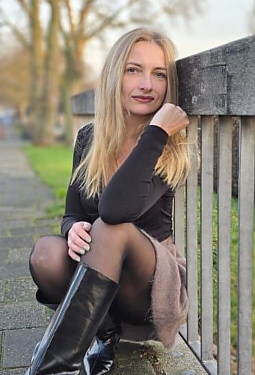 Olga, 49 y.o. from Naarden, Netherlands