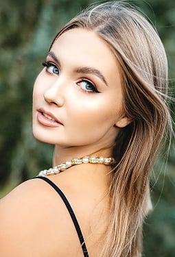 Dariia, 22 y.o. from Kyiv, Ukraine