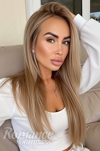 Ukrainian mail order bride Maria from Kyiv with blonde hair and green eye color - image 1