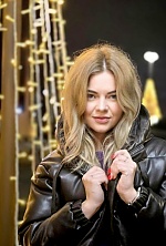 Ukrainian mail order bride Anna from Naples with blonde hair and blue eye color - image 64