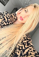 Ukrainian mail order bride Alena from Uzhhorod with blonde hair and brown eye color - image 7
