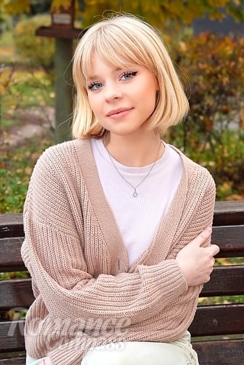 Ukrainian mail order bride Arina from Cherkasy with blonde hair and green eye color - image 1