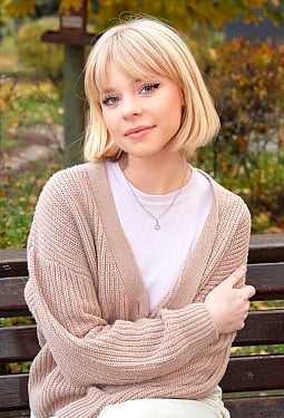 Arina, 20 y.o. from Cherkasy, Ukraine