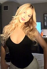 Ukrainian mail order bride Paulina from Bucaramanga with blonde hair and brown eye color - image 12
