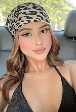 Ukrainian mail order bride Paulina from Bucaramanga with blonde hair and brown eye color - image 2