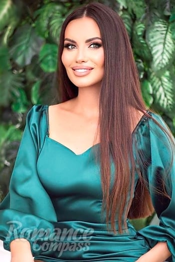 Ukrainian mail order bride Svetlana from Kyiv with light brown hair and green eye color - image 1