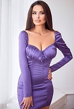 Ukrainian mail order bride Svetlana from Kyiv with light brown hair and green eye color - image 3