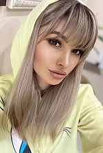 Ukrainian mail order bride Irina from Almaty with light brown hair and brown eye color - image 4