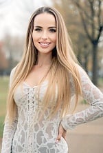 Ukrainian mail order bride Olga from Berlin with blonde hair and green eye color - image 2