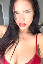 Ukrainian mail order bride Diana from Warsaw with brunette hair and brown eye color - image 3