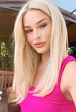 Ukrainian mail order bride Yuliia from Sumy with blonde hair and green eye color - image 2
