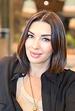 Ukrainian mail order bride Svetlana from Chisinau with brunette hair and green eye color - image 8