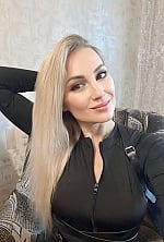 Ukrainian mail order bride Ganna from Kyiv with blonde hair and green eye color - image 2