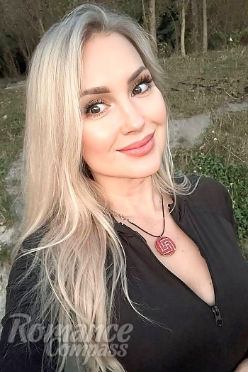 Ukrainian mail order bride Ganna from Kyiv with blonde hair and green eye color - image 1