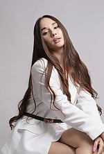 Ukrainian mail order bride Yuliia from Kyiv with light brown hair and brown eye color - image 10