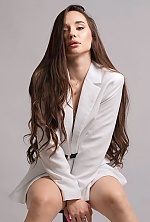 Ukrainian mail order bride Yuliia from Kyiv with light brown hair and brown eye color - image 6