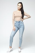 Ukrainian mail order bride Ilona from Kyiv with brunette hair and green eye color - image 6