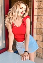 Ukrainian mail order bride Narine from Yerevan with blonde hair and grey eye color - image 5