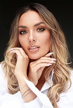 Ukrainian mail order bride Tetiana from Rivne with light brown hair and green eye color - image 8