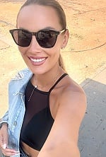 Ukrainian mail order bride Tetiana from Rivne with light brown hair and green eye color - image 11