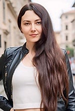 Ukrainian mail order bride Tatiana from Zurich with brunette hair and green eye color - image 6