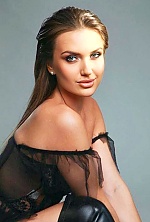 Ukrainian mail order bride Karina from Odesa with light brown hair and green eye color - image 4