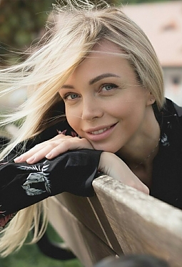 Olga, 40 y.o. from Leipzig, Germany
