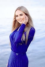 Ukrainian mail order bride Yulia from Vienna with blonde hair and green eye color - image 7