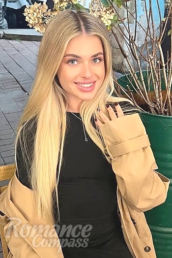 Ukrainian mail order bride Alina from Kyiv with blonde hair and green eye color - image 1